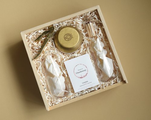 The Cheers gift box