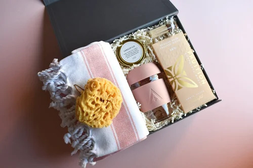 The Peaches & Cream gift box